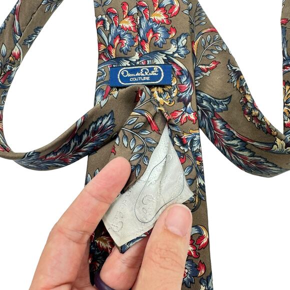 Oscar de la Renta Couture Taupe Brown Red Blue Floral Print Men's Neck Tie - Picture 5 of 8